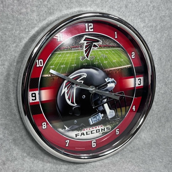 Atlanta Falcons NFL Round 12" Chrome Clock Wincraft Football Decor Man Cave - Picture 2 of 10